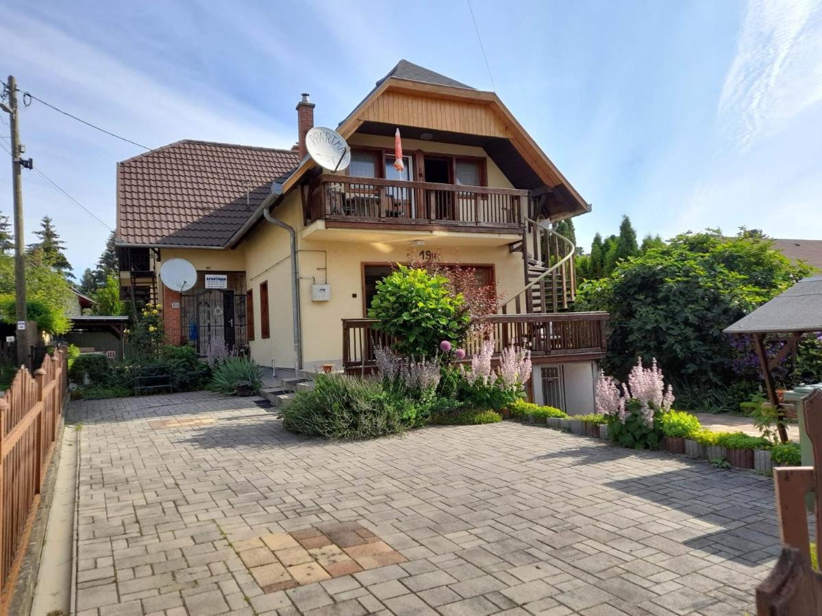 Ferienwohnung Harmonia Vendeghaz 100 Meterre Az Igali Gyogyfuerdotol Exterior foto