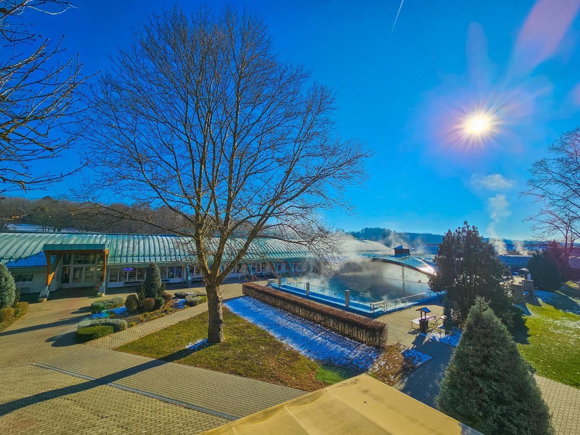 Ferienwohnung Harmonia Vendeghaz 100 Meterre Az Igali Gyogyfuerdotol Exterior foto